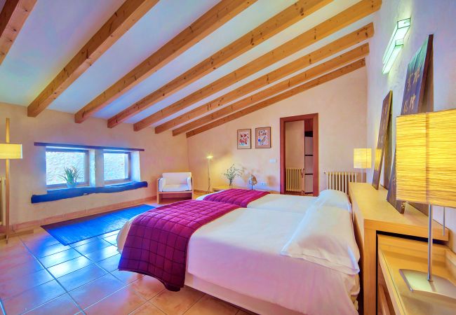 Finca en Buger - Cases de Buger - 31 personas - Tu Finca Mallorca Finca en Buger - Cases de Buger - 31 personas - Tu Finca Mallorca